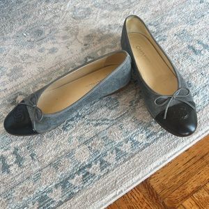 Chanel ballet flats - grey with black cap toe. Made in Italy. Size 40.5.